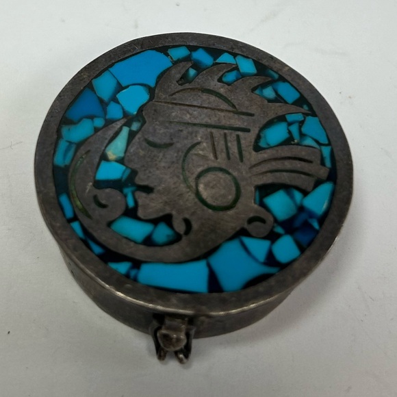 Taxco Jewelry - Vintage Sterling Silver Mexico Taxco trinket box crush turquoise inlay 34 grams